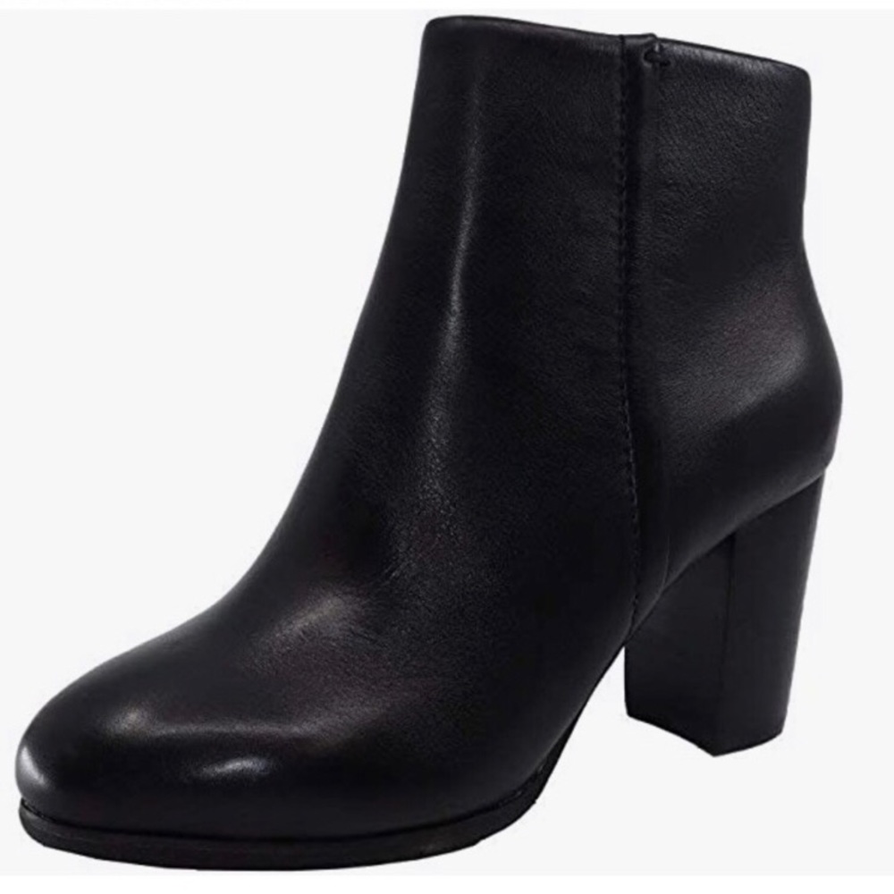 Vionic Kennedy leather ankle boots.